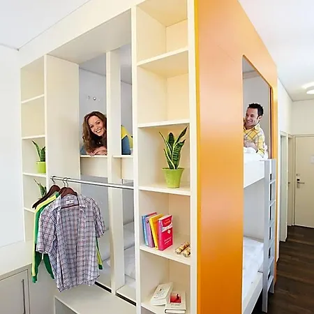 Royal X Hotell 3*